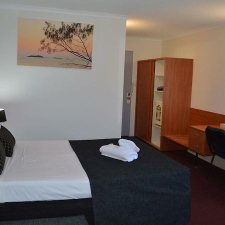 Hampton Villa Motel Rockhampton Bagian luar foto