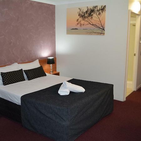 Hampton Villa Motel Rockhampton Bagian luar foto