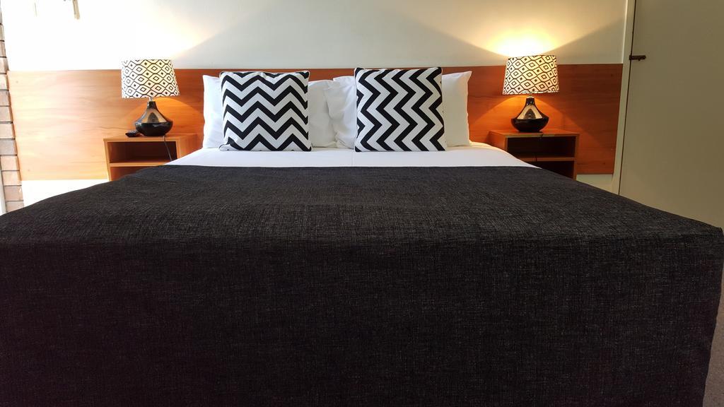 Hampton Villa Motel Rockhampton Bagian luar foto
