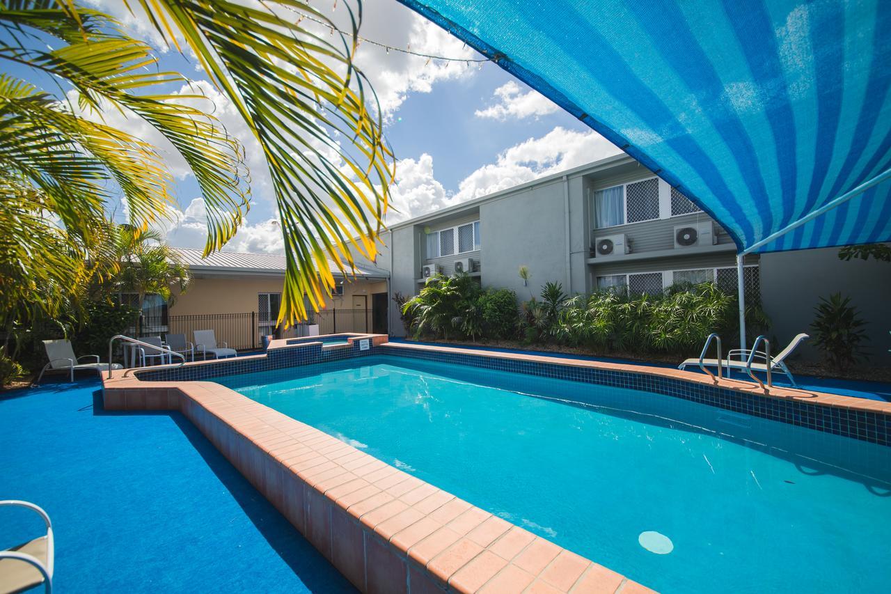 Hampton Villa Motel Rockhampton Bagian luar foto