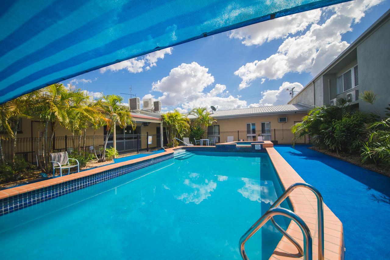 Hampton Villa Motel Rockhampton Bagian luar foto