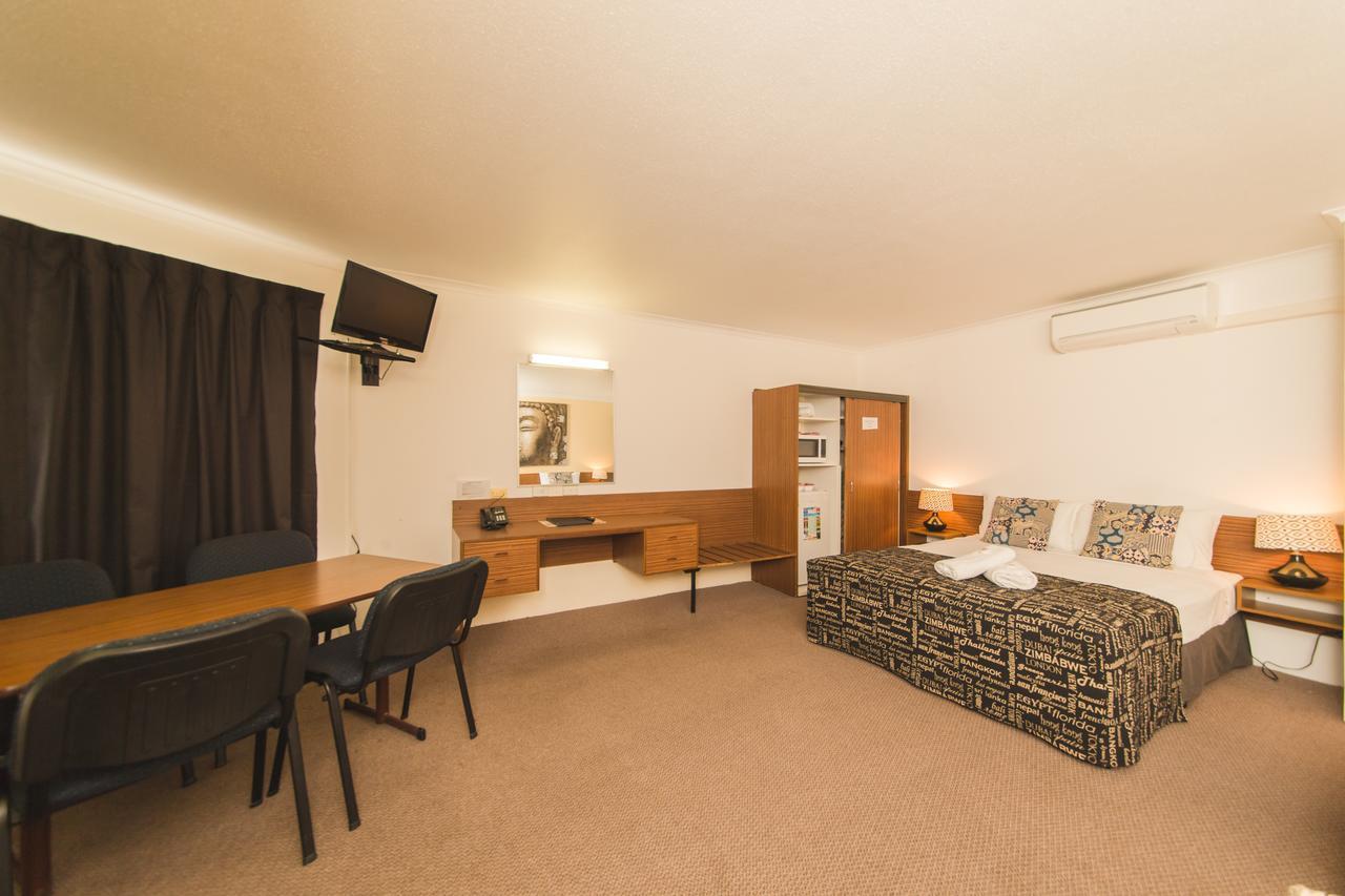 Hampton Villa Motel Rockhampton Bagian luar foto